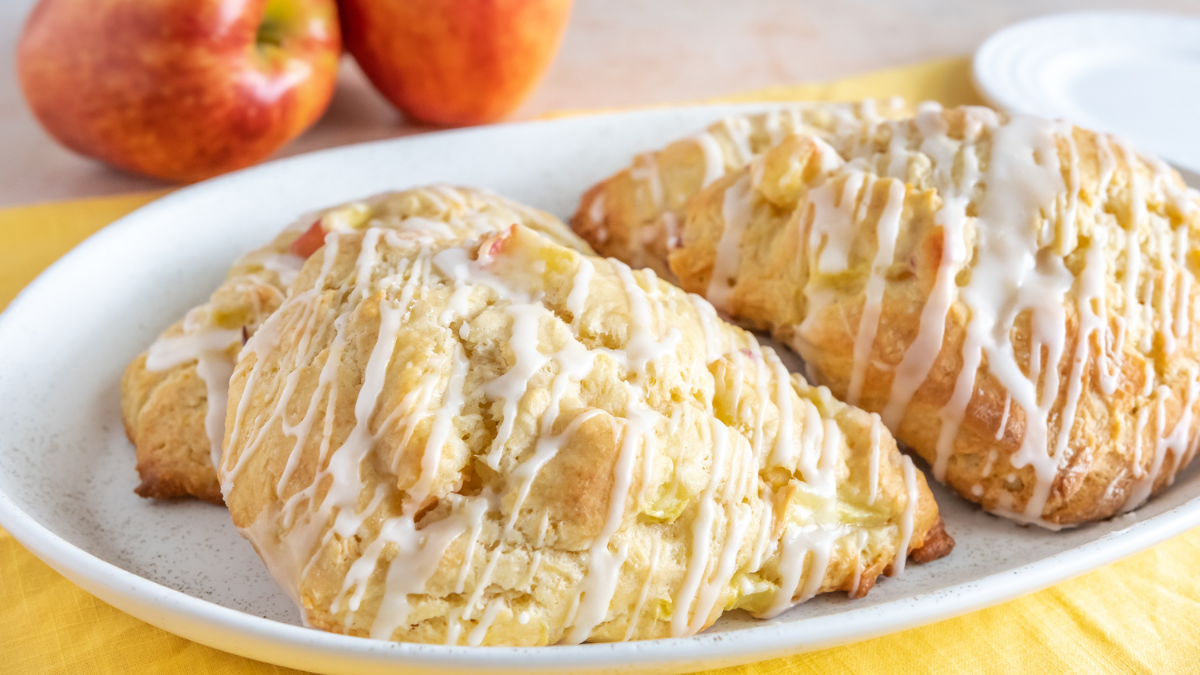 Fall in Love with These Delicious Apple Cider Scones
